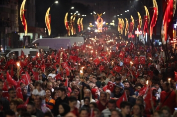 Aliağa Belediyesi’nden Cumhuriyetin 100.Yılına Muhteşem Kutlama Galeri