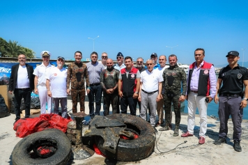 Aliağa’da Deniz Dibi Temizliği Yapıldı Galeri