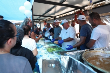 Aliağa’da Balık Sezonu Balık Ekmek Şenliği İle Kutlandı Galeri