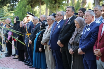 Aliağa’da Cumhuriyetin 101. Yıl Kutlamaları Başladı Galeri