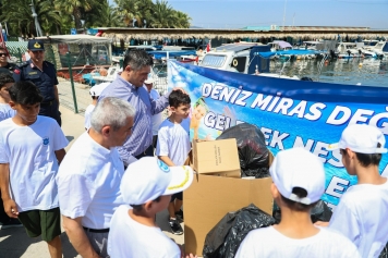 Aliağa’da Deniz Dibi Temizliği Yapıldı Galeri