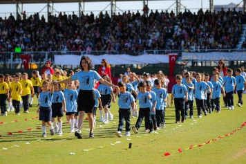 Aliağa, Cumhuriyetin 101. Yılında Atatürk Stadında Buluştu Galeri