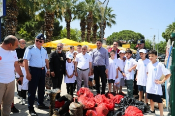 Aliağa’da Deniz Dibi Temizliği Yapıldı Galeri