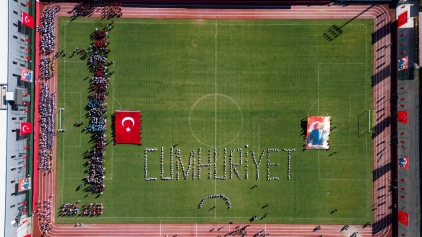 Aliağa, Cumhuriyetin 101. Yılında Atatürk Stadında Buluştu Galeri