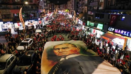 Aliağa’da Cumhuriyet Coşkusu Sokaklara Taştı Galeri