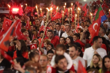 Aliağa Belediyesi’nden Cumhuriyetin 100.Yılına Muhteşem Kutlama Galeri