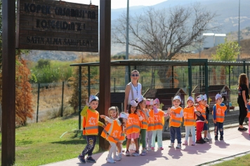 Aliağalı Öğrencilerden Pati Park’a Ziyaret Galeri