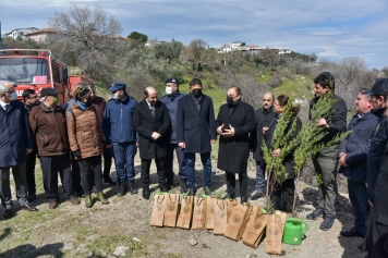 Aliağa’da Fidanlar Toprakla Buluştu Galeri