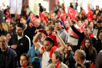 Aliağa’da Cumhuriyet Coşkusu Sokaklara Taştı Galeri