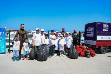 Aliağa’da Deniz Dibi Temizliği Yapıldı Galeri