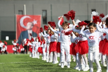 Aliağa Cumhuriyet İçin Atatürk Stadına Koştu Galeri