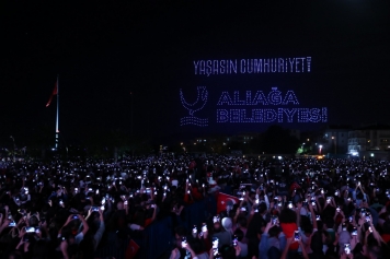 Aliağa Belediyesi’nden Cumhuriyetin 100.Yılına Muhteşem Kutlama Galeri