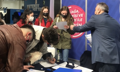 Kariyer Fuarında Aliağa Belediyesi’ne Yoğun İlgi Galeri