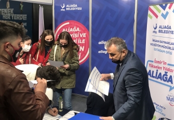 Kariyer Fuarında Aliağa Belediyesi’ne Yoğun İlgi Galeri