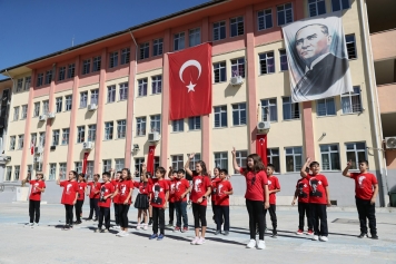 Aliağa’da İlköğretim Haftası Etkinliklerle Kutlandı Galeri